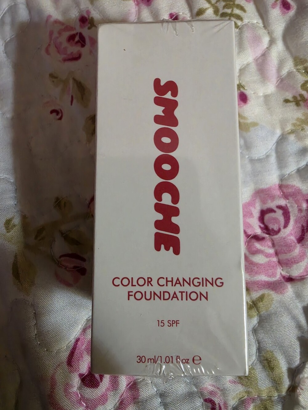 SMOOCHE color changing foundation